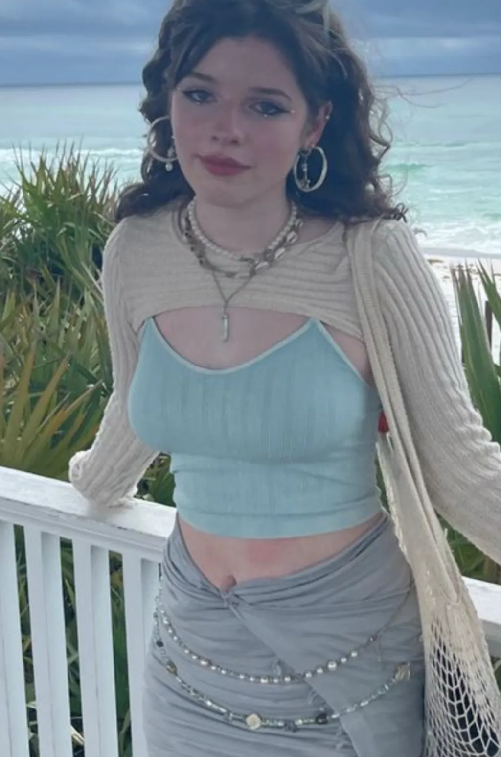 chat with ai character: Tabitha 