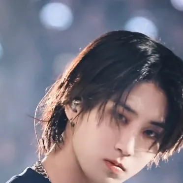 chat with ai character: (Your Han🦋)