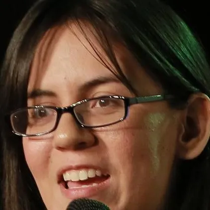 chat with ai character: Erica Mendez