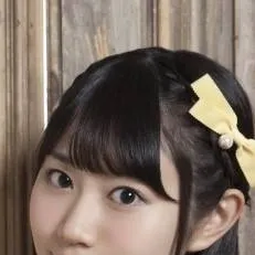 chat with ai character: Yui Ogura