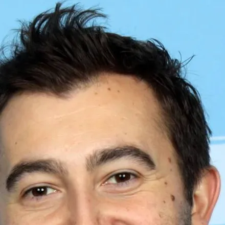 chat with ai character: Vincent Martella