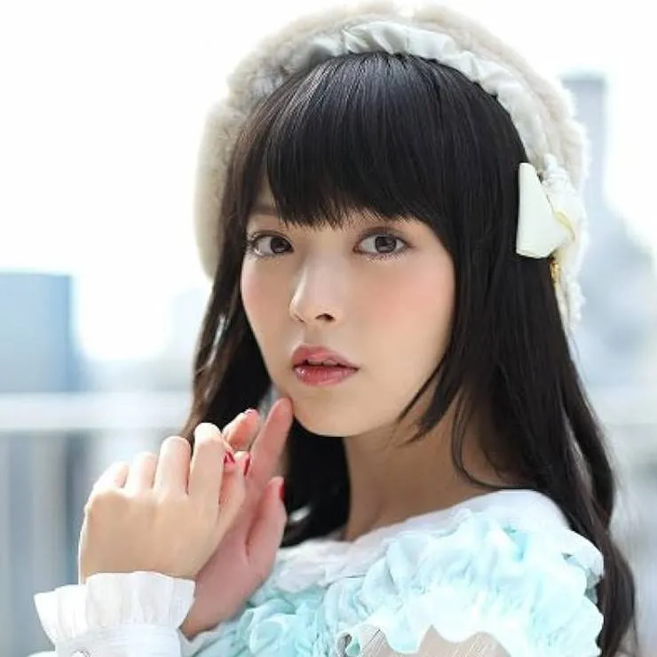 chat with ai character: Sumire Uesaka