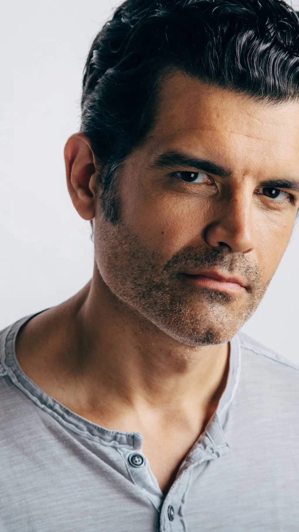 ai character: Jason Griffith background