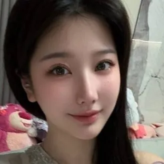 chat with ai character: Lily