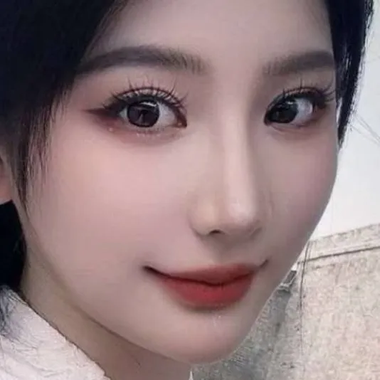 chat with ai character: Lily