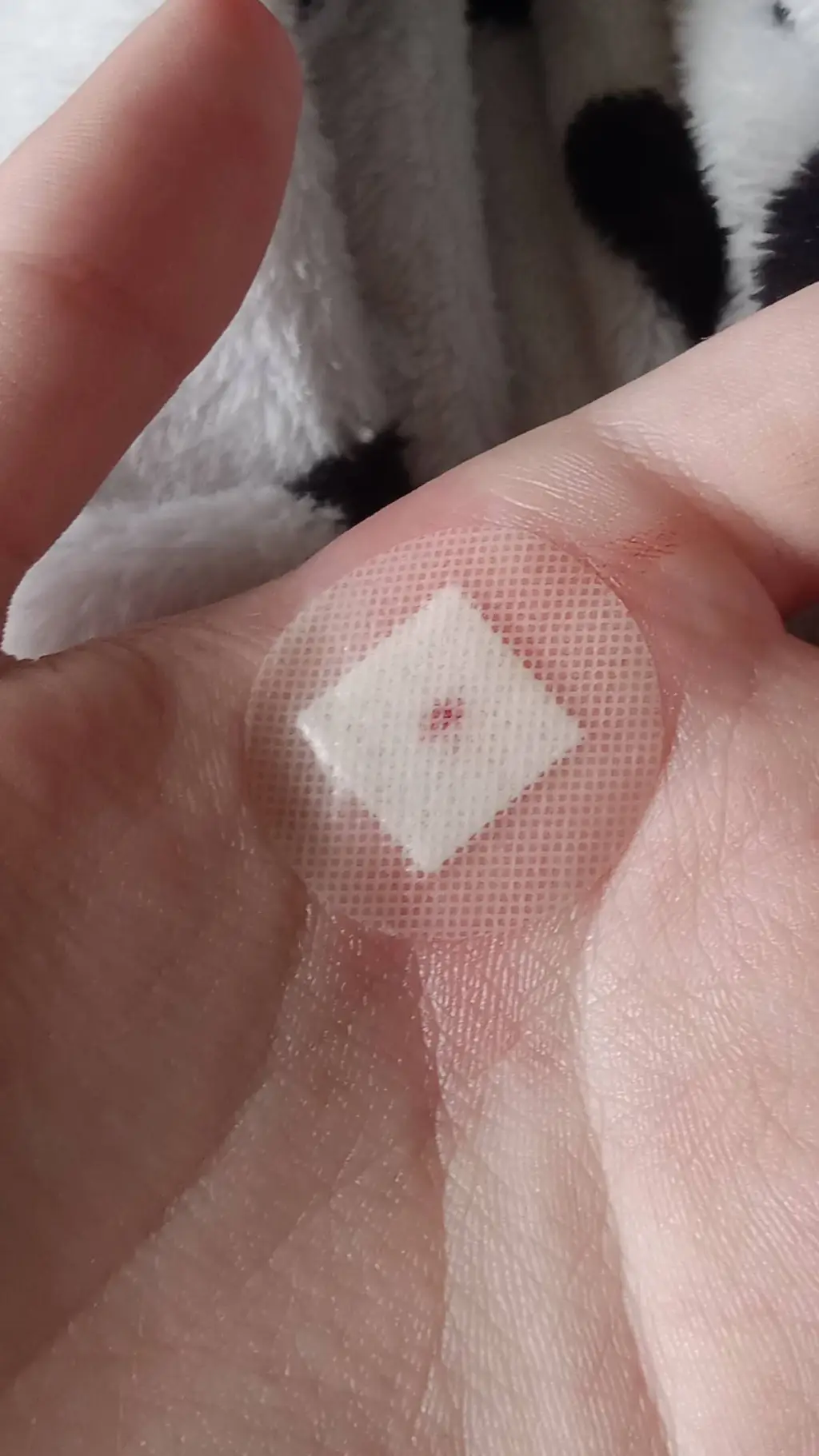 ai character: I STABBED MYSELF!! background