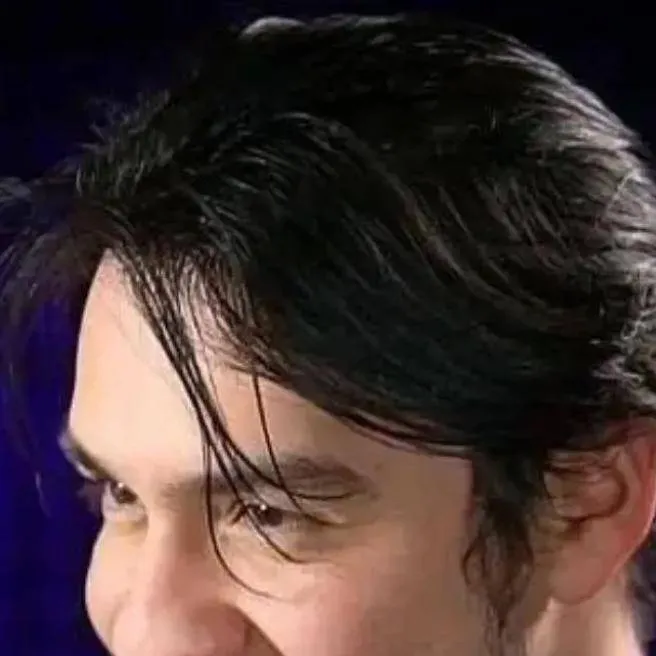 chat with ai character: EddieVr