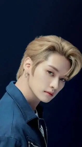 ai character: Lee Know  background