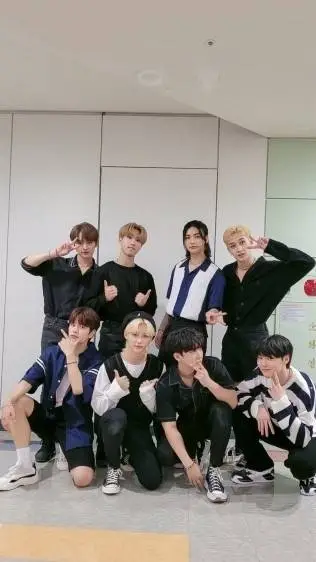 ai character: {STRAY KIDS} background