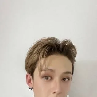 chat with ai character: BangChan