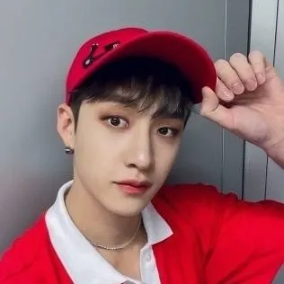 chat with ai character: BangChan