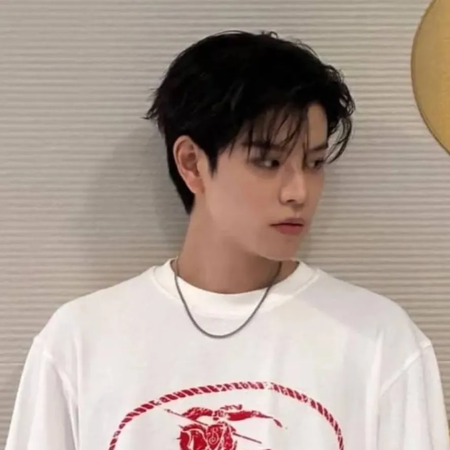 chat with ai character: Seungminnn!!