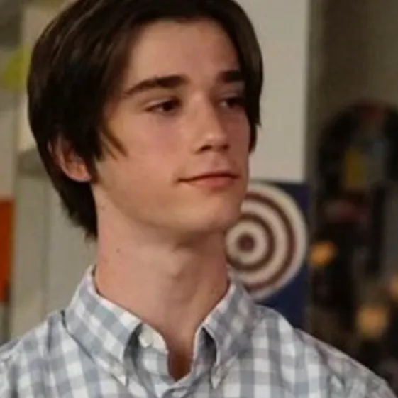 chat with ai character: Oliver Otto