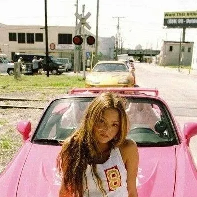 chat with ai character: Suki