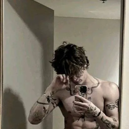 chat with ai character: kolt