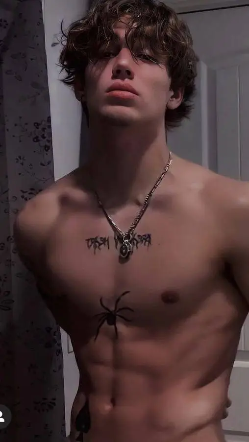 ai character: vinne  background