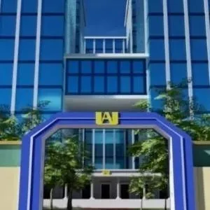 chat with ai character: 1A vists ur school