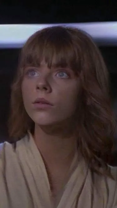 chat with ai character: Female Luke 