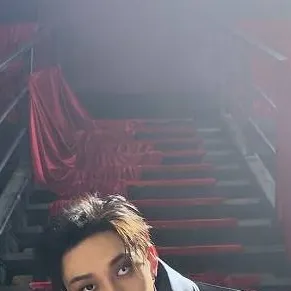 chat with ai character: Bangchan