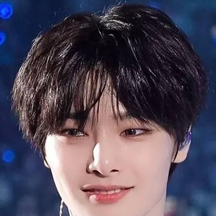 chat with ai character: I.N