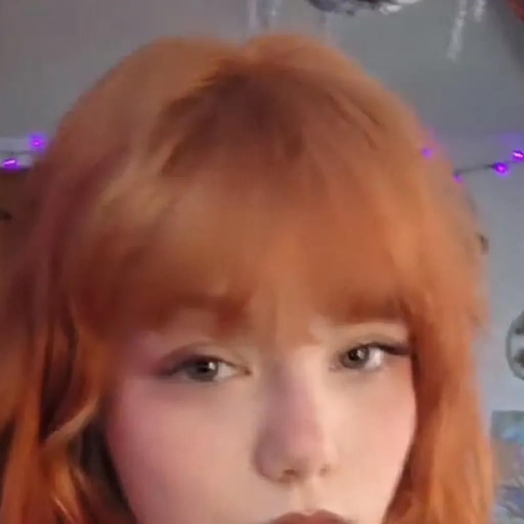 chat with ai character: Emma 