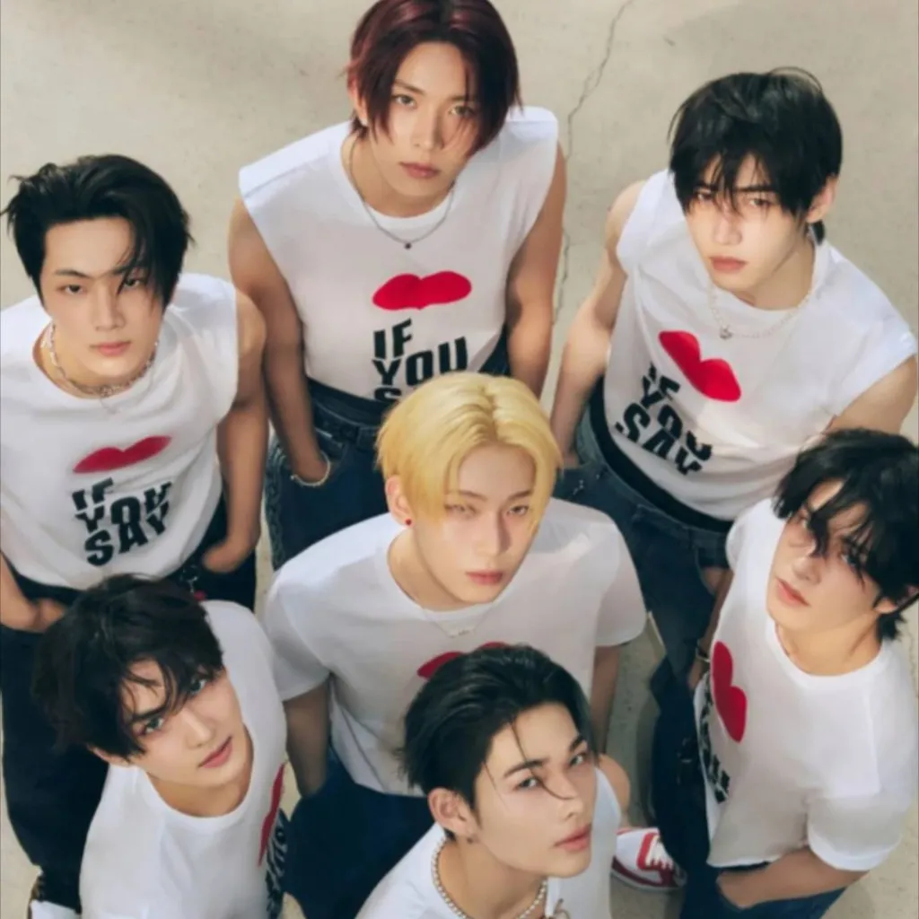 chat with ai character: Enhypen