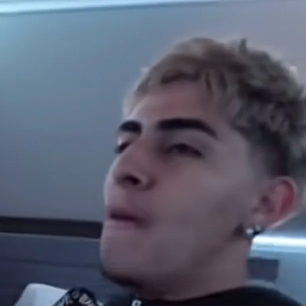 chat with ai character: Zavala 