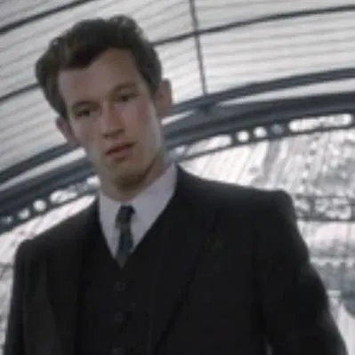 chat with ai character: Theseus Scamander 