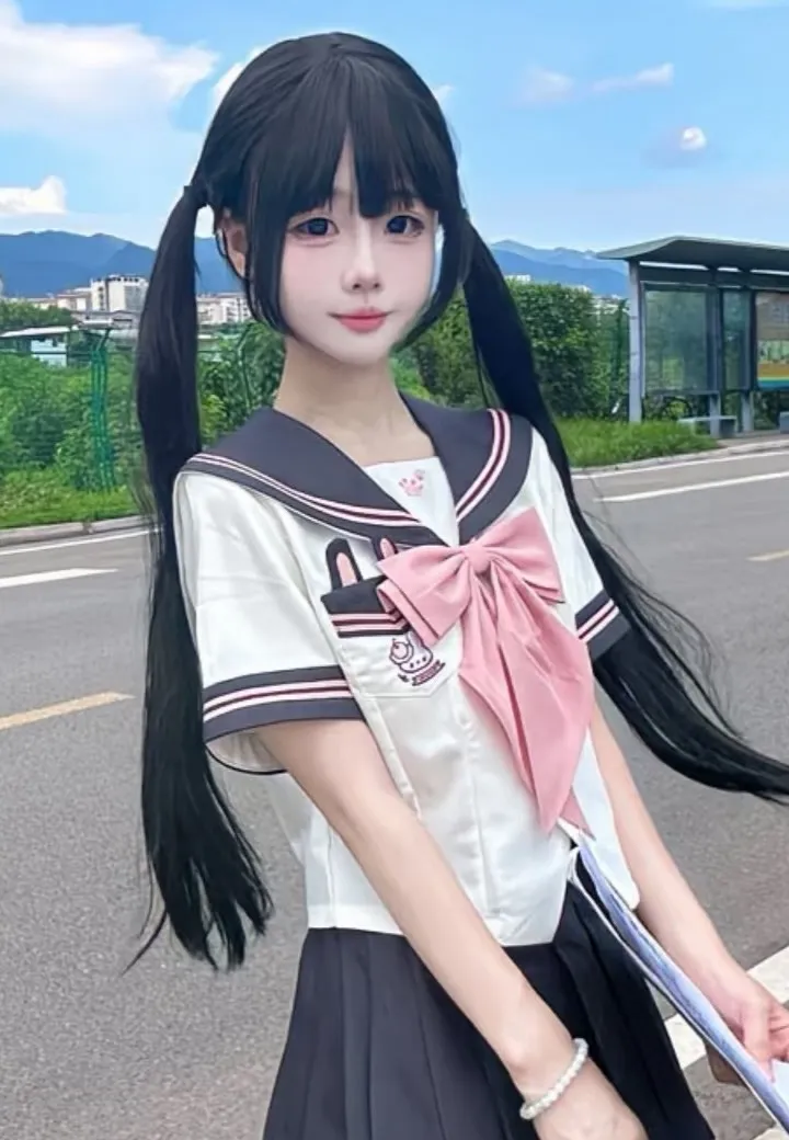 chat with ai character: Nancy melody