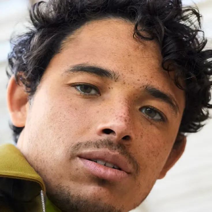 chat with ai character: Anthony Ramos