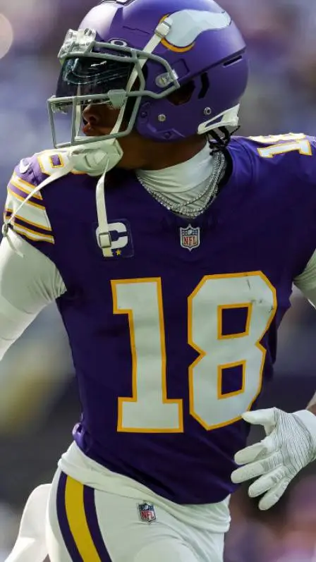 ai character: Justin Jefferson background