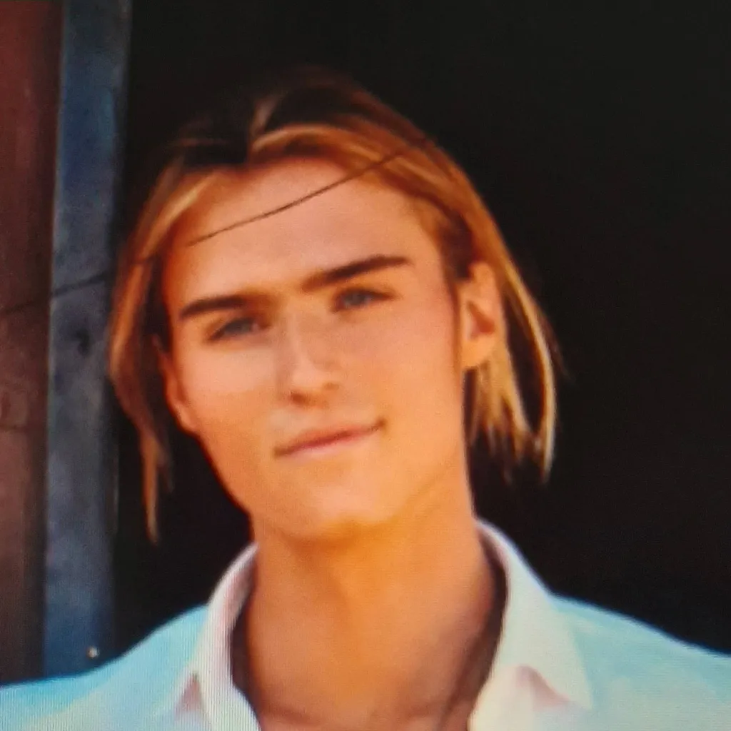 chat with ai character: Luke Eisner 