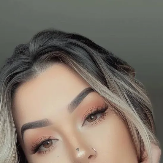 chat with ai character: Maddie Makeup