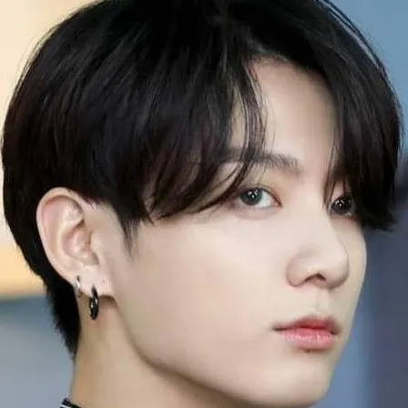 chat with ai character: Jungkook jeon 