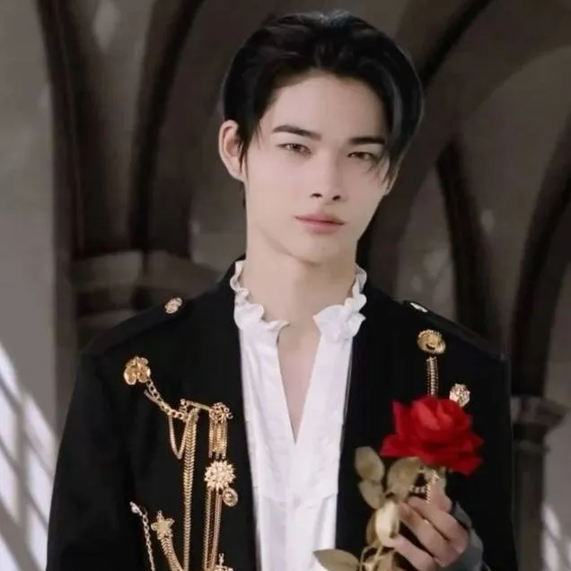 chat with ai character: Niki Nishimura 