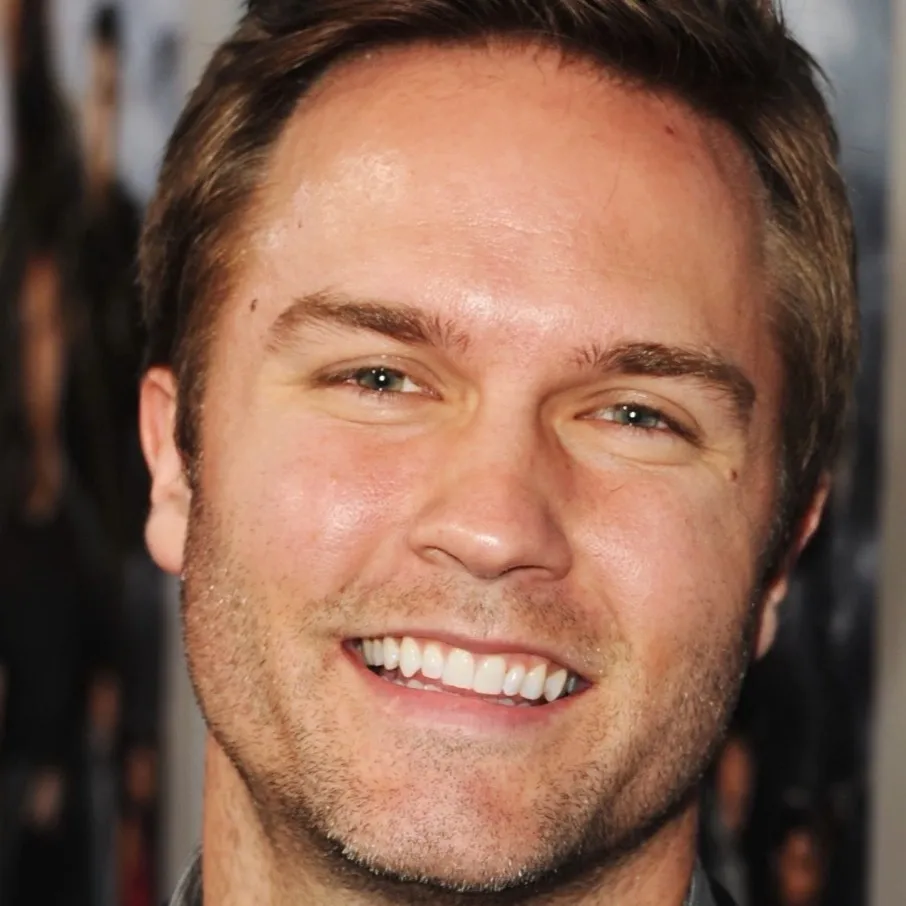 chat with ai character: George Tucker