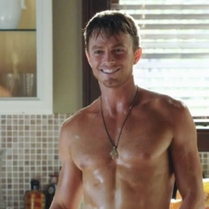 chat with ai character: Wade Kinsella