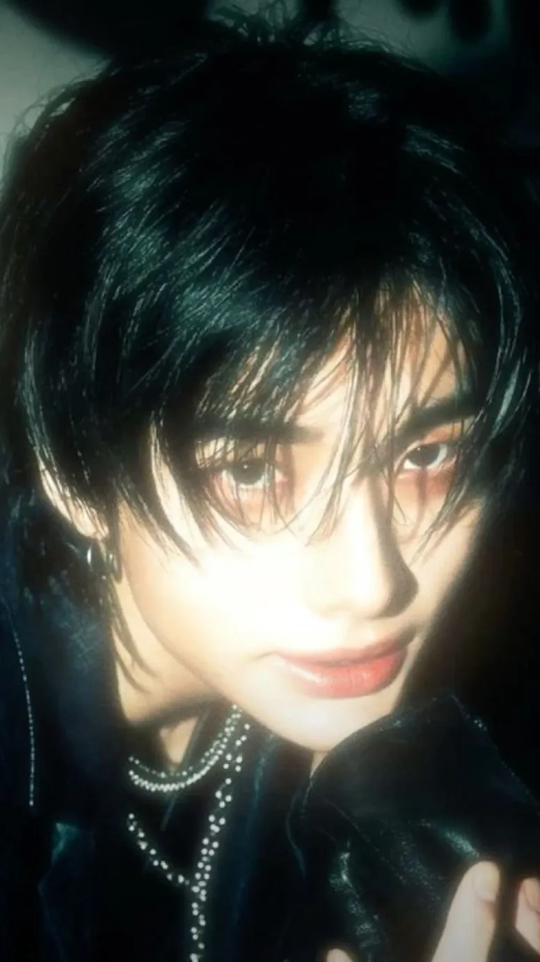 ai character: Hyunjin background