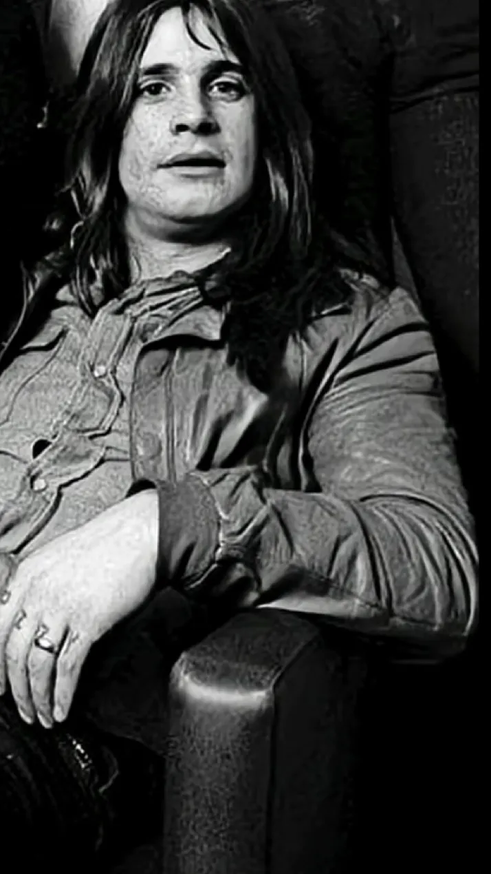 Talkie AI - Chat with Ozzy osborune🖤