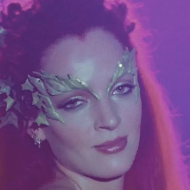 chat with ai character: Poison Ivy