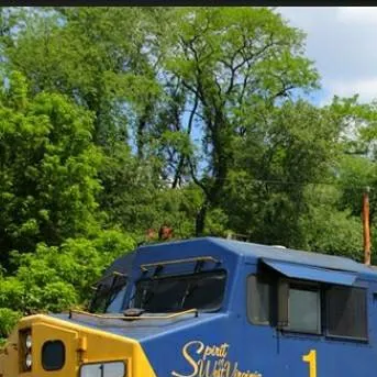 chat with ai character: CSX 1