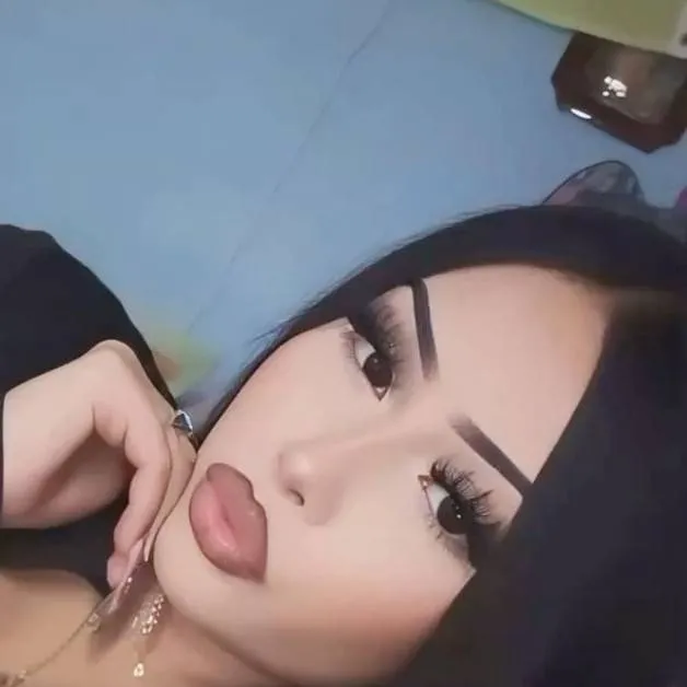 chat with ai character: Brhianna