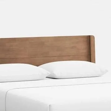 chat with ai character: bed