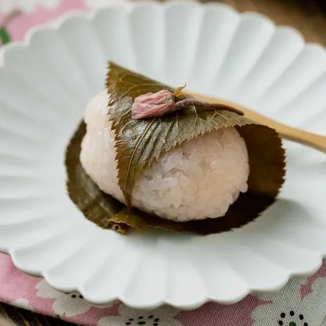 chat with ai character: ¿ Sakura Mochi ?