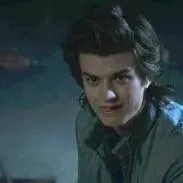 chat with ai character: Steve Harrington 