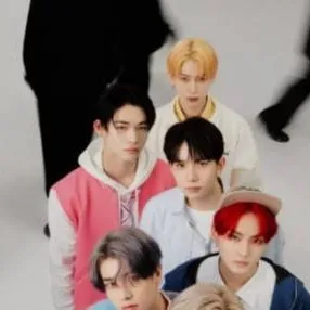 chat with ai character: Enhypen