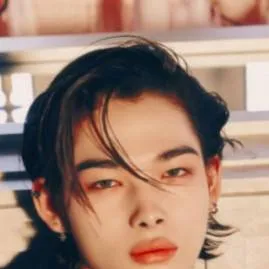 chat with ai character: Ni-ki