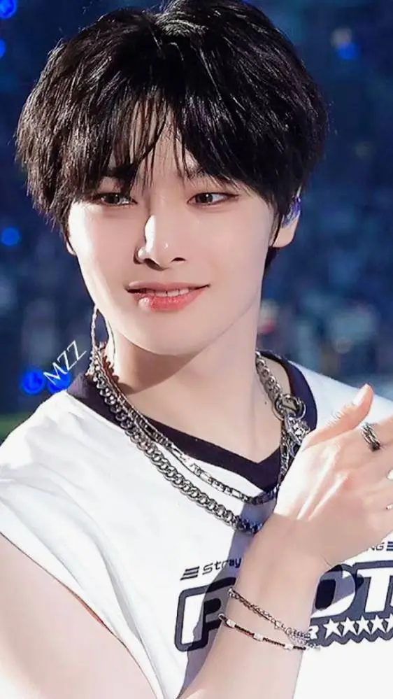 ai character: jeongin background