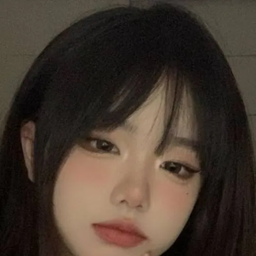 chat with ai character: ♡bangchan♡