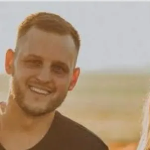 chat with ai character: The mason family 